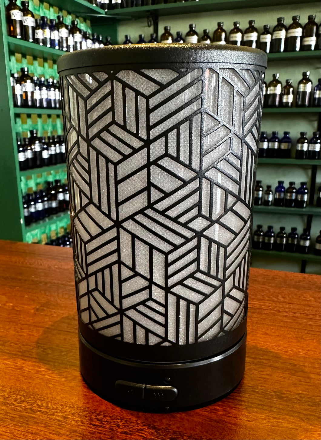 Geometric cube diffuser