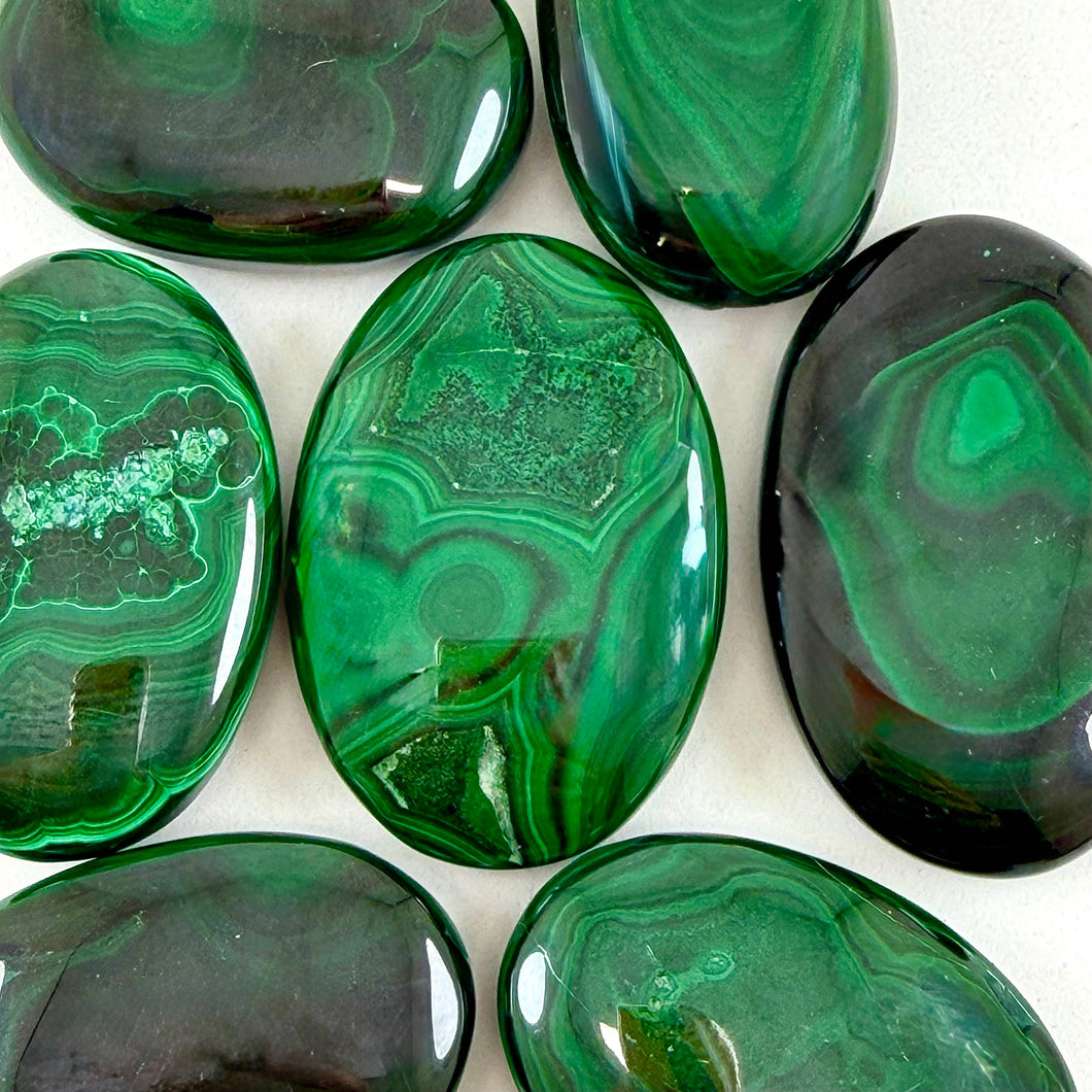 Malachite Palm Stones: 43-50mm